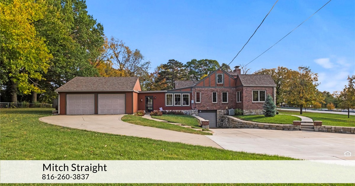 6405 NW Crystal Pool Dr, Platte Woods, MO 64151