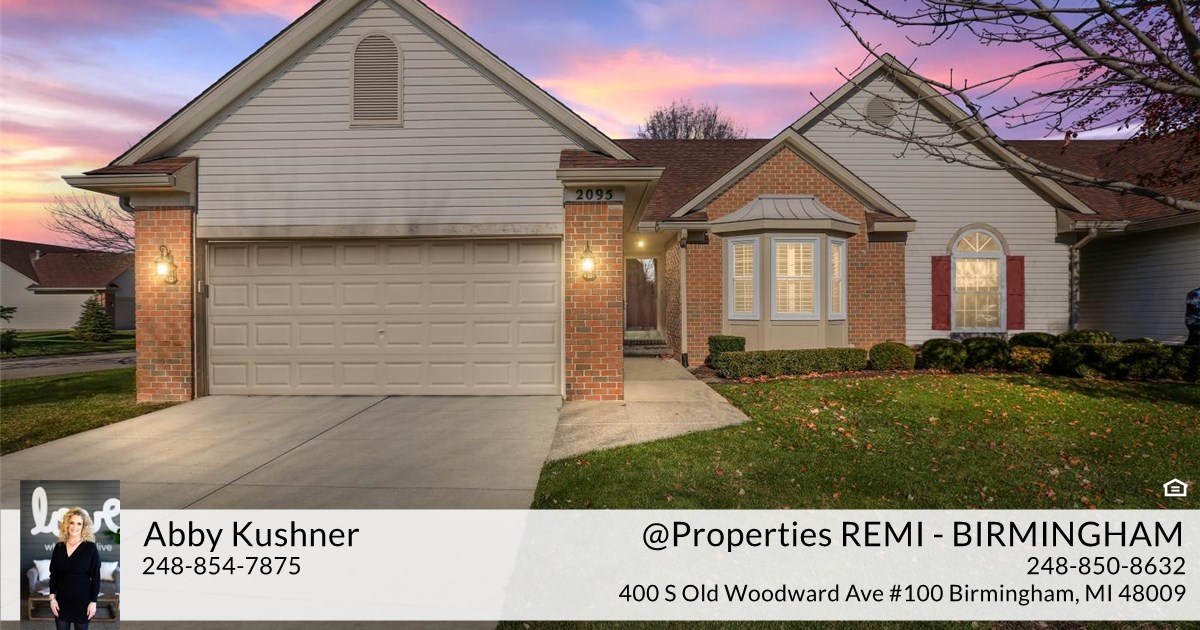 2095 Oakbrook Blvd, Commerce Charter Twp, MI 48390