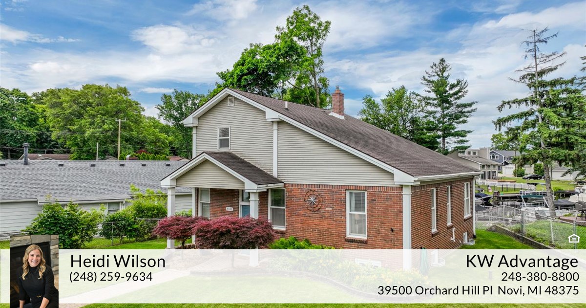 8345 Lagoon St, Commerce Charter Twp, MI 48382