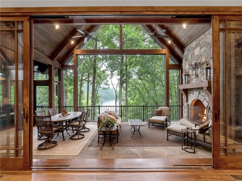 Discover Homes For Sale on Lake Keowee The Cliffs