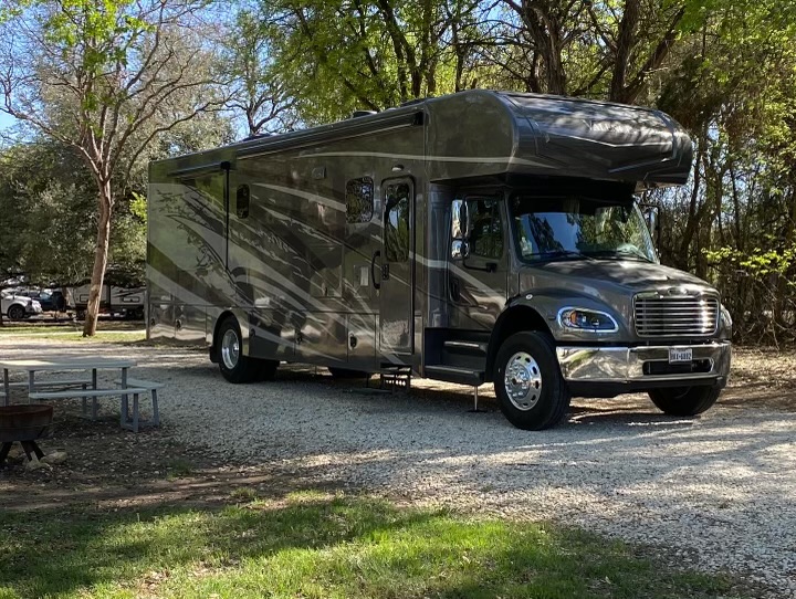 Clifton RV Park Central Texas RV Park. Full Hookups located near Waco