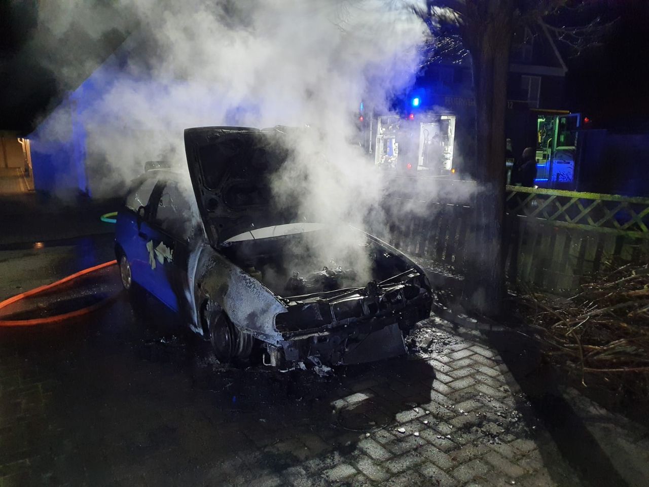 Autobrand in der Mühlenstraße Clinsieler Nachrichten