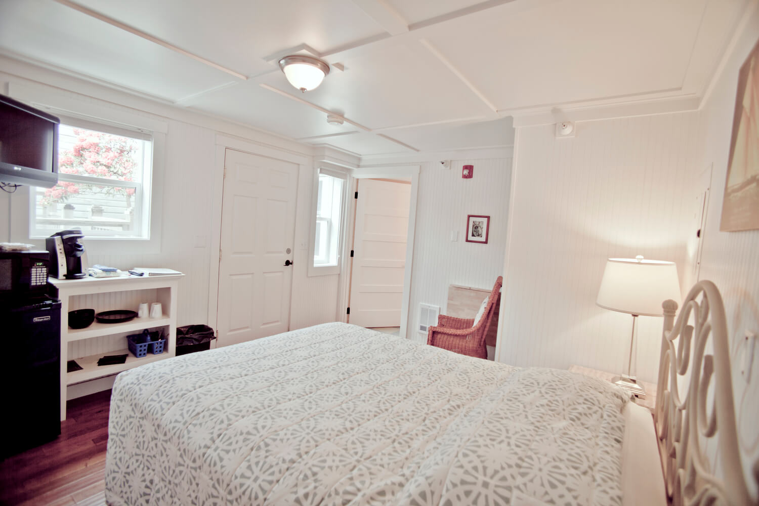 Crews Quarters Clipper Inn