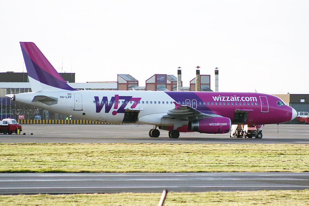 Glasgow Airport News and Information Photo's from other airports.