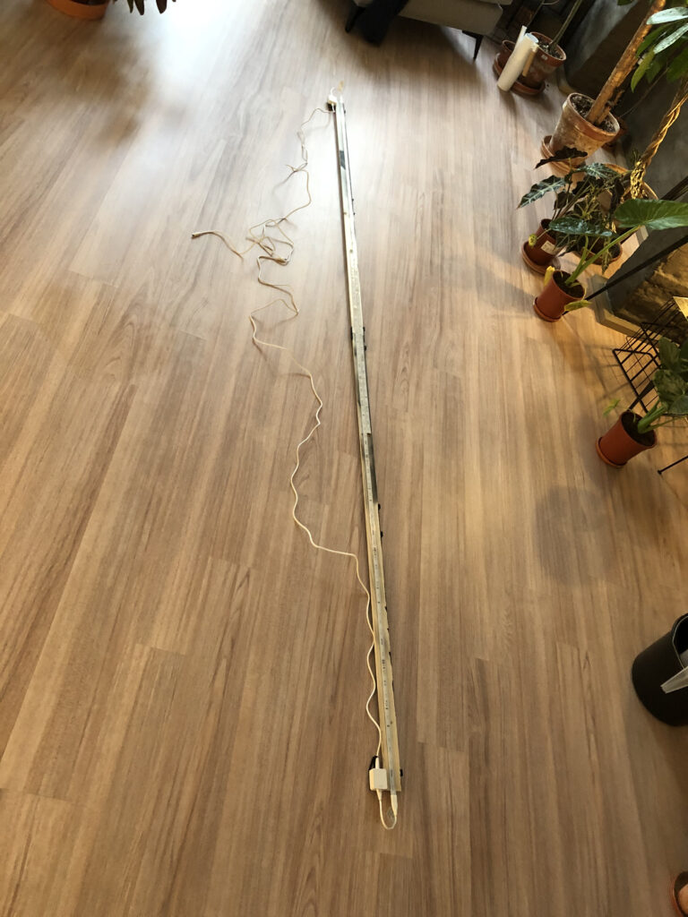 Extending a Philips Ambilight with Philips hue LED strips behind KALLAX