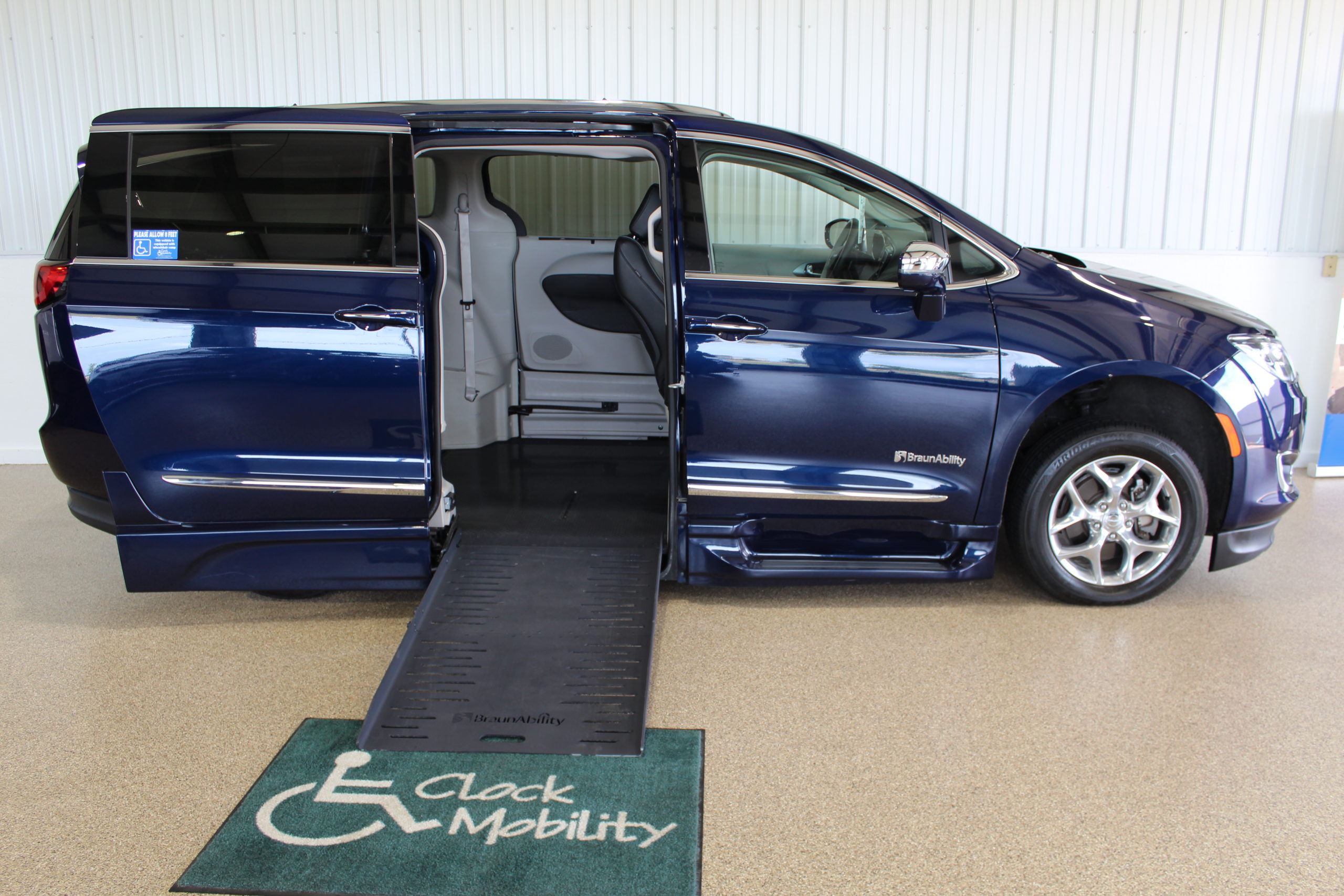 2019 Jazz Blue Chrysler Pacifica Limited with BraunAbility XT