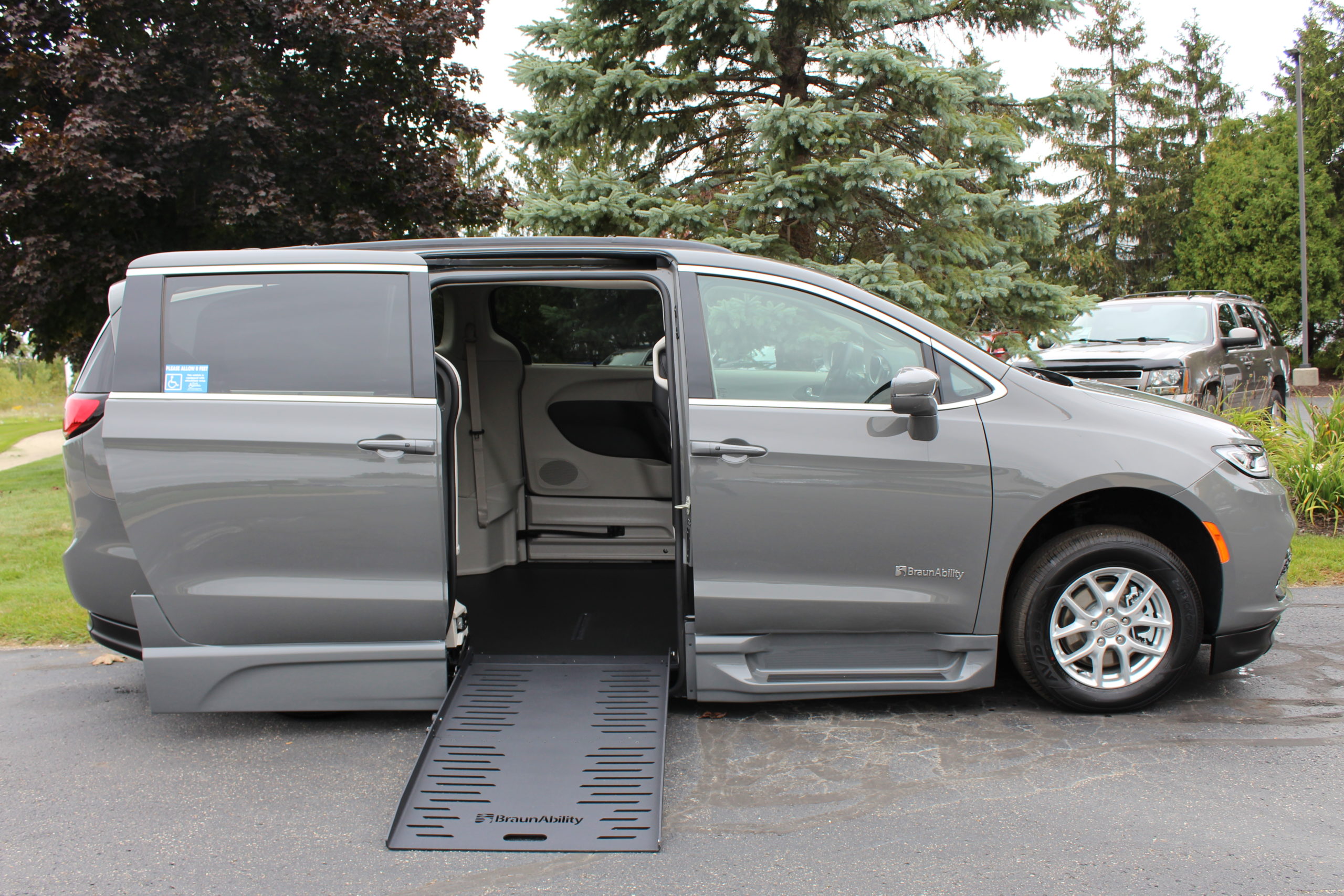 2022 Ceramic Grey Chrysler Pacifica Touring L with BraunAbility XTR
