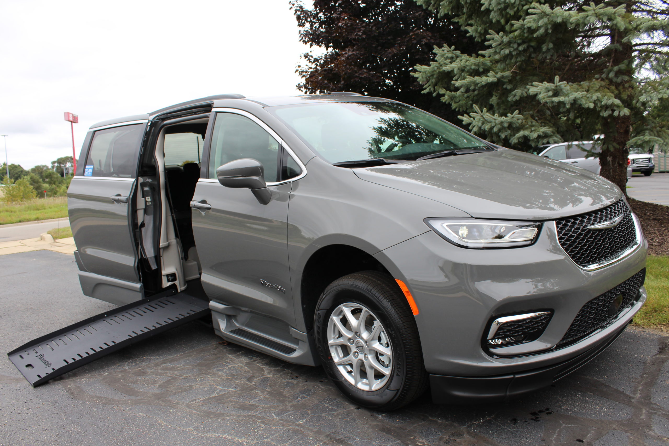 2022 Ceramic Grey Chrysler Pacifica Touring L with BraunAbility XTR
