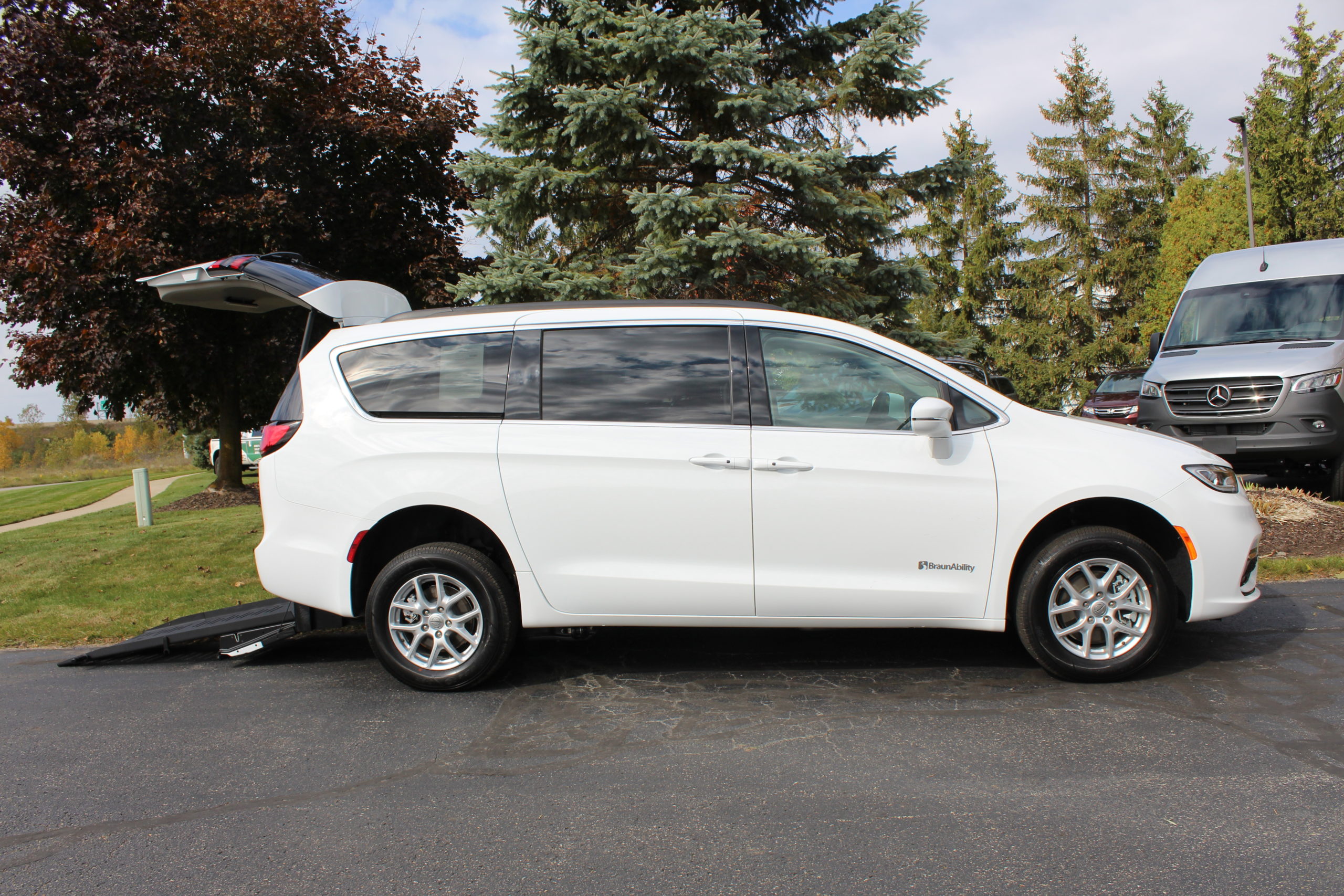 2022 Bright White Chrysler Pacifica Touring L with BraunAbility XT