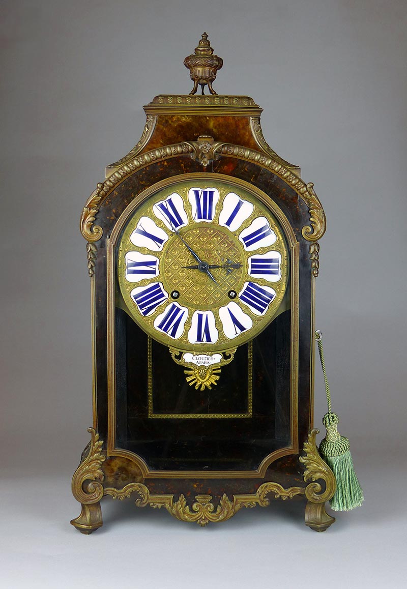 Sydney antique clock repairs and sales. All types of clocks restored