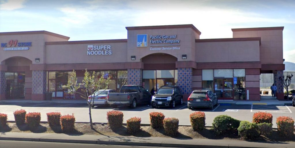 PG&E Customer Service Office Clocktower Plaza Hollister, CA