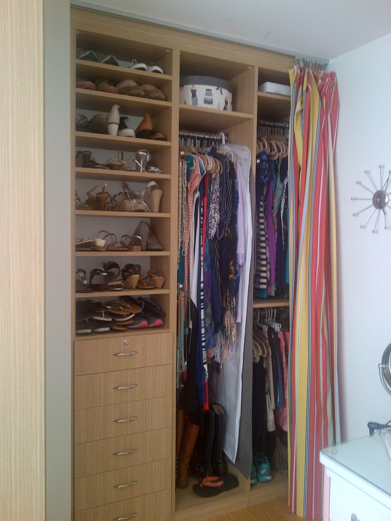 Los Angeles Reach In Closets Custom Designed & Built Near Me