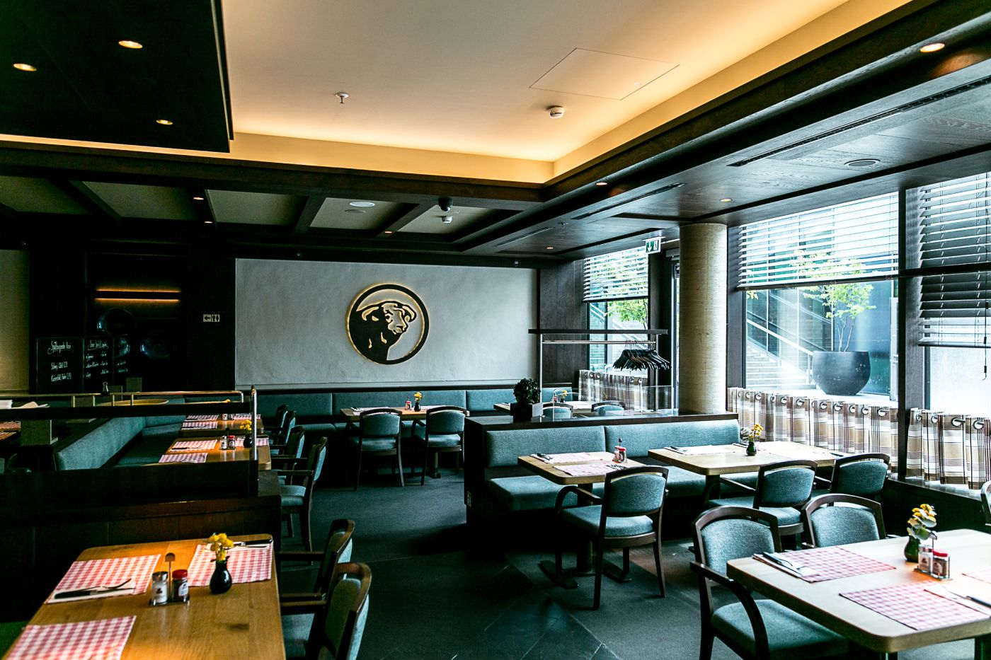 Block House am Zoo Palast / Kantini & Restaurants / BIKINI BERLIN The