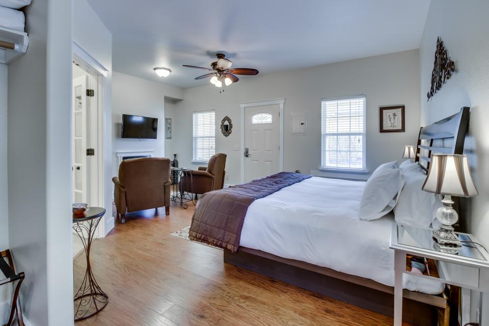 Fredericksburg Bed and Breakfast All Seasons