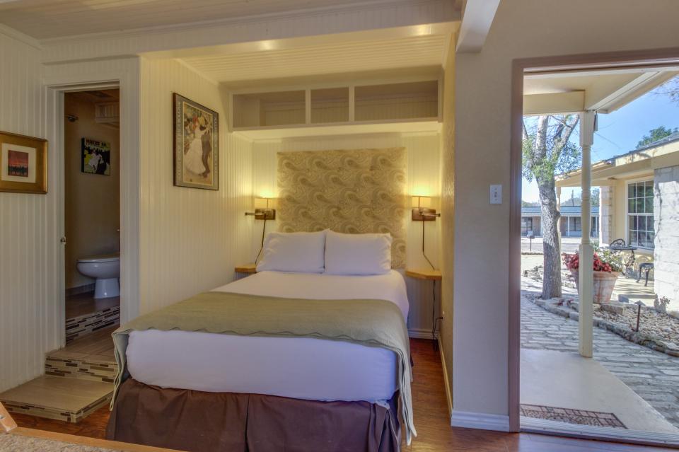 Fredericksburg Bed and Breakfast All Seasons