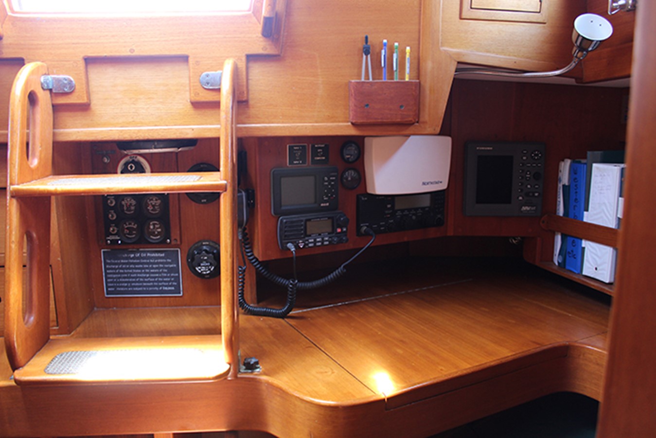 FIRST LIGHT Cruising Sailboat CAMBRIA / DAVID WALTERS 46' 1989 YATCO