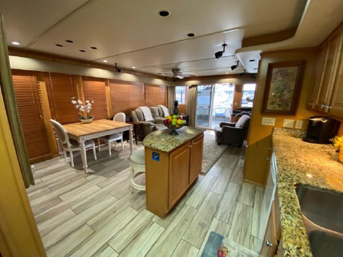 2005 70' SUMERSET HOUSEBOATS in Stockton California United States