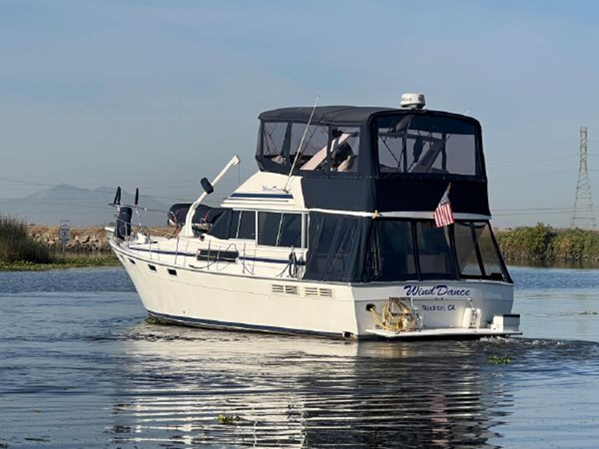 1987 42' BAYLINER in Stockton California United States (314047) Bay