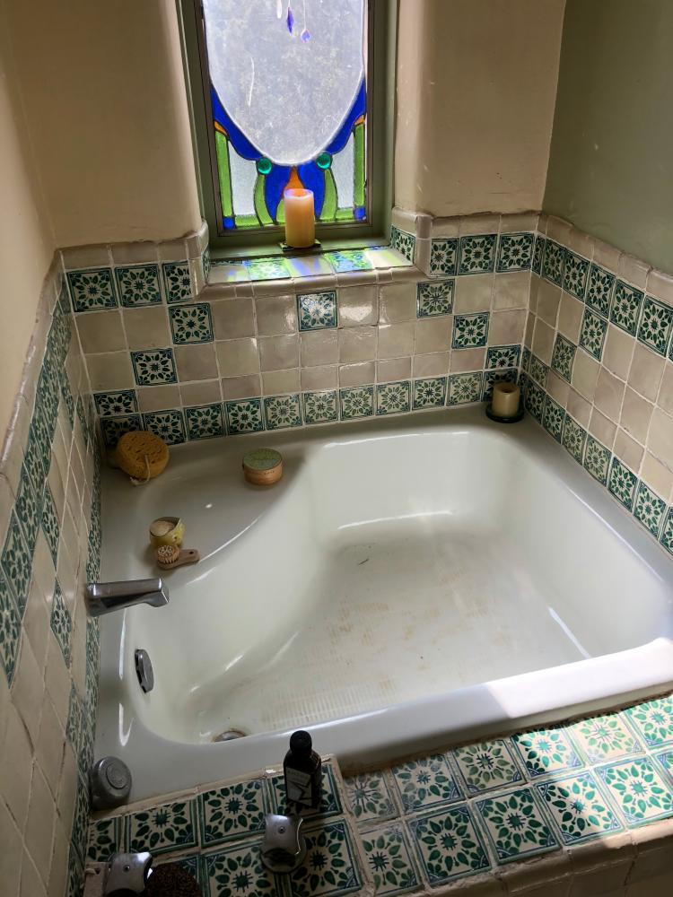Bathroom Remodeling from Rebath Servicing Albuquerque, NM