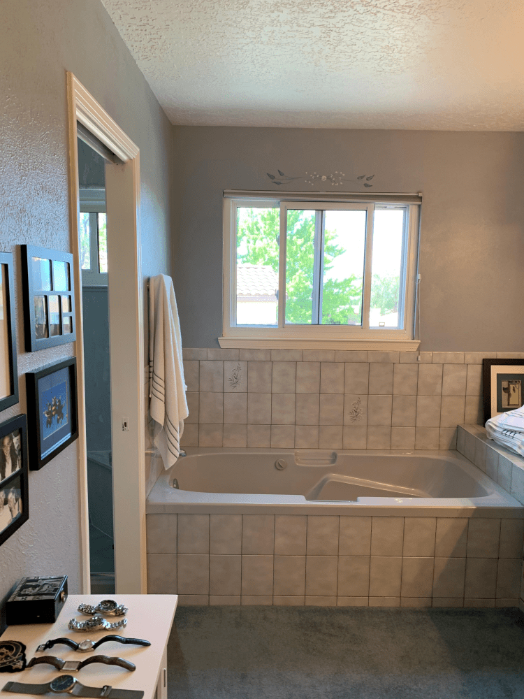 Bathroom Remodeling from Rebath Servicing Albuquerque, NM