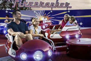 Vacation Package - Holiday World Stay & Play! Hotel Plus One-Day Ticket Package