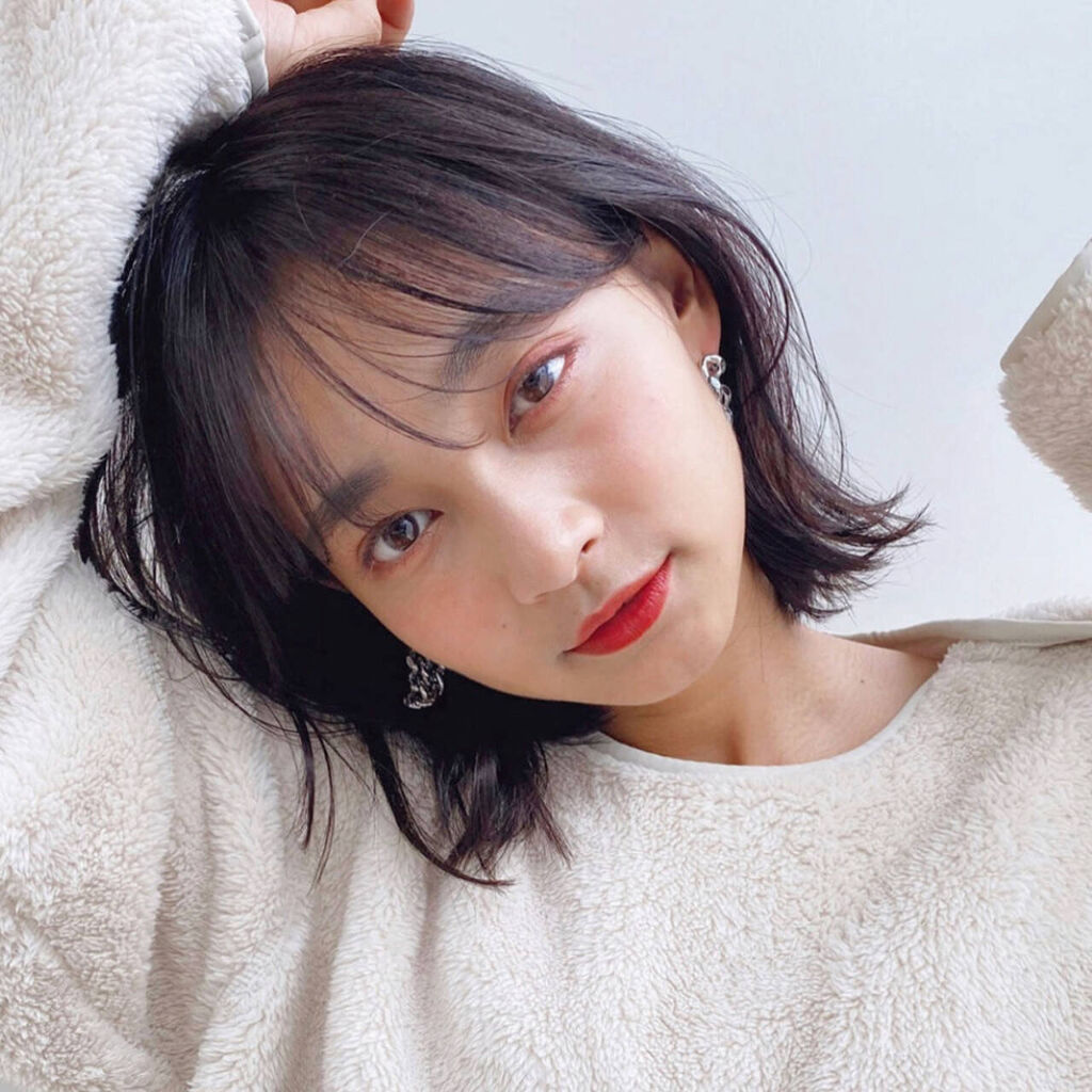 韓国で人気！シースルー前髪の作り方｜切り方・オーダーの仕方や学校にも なポニーテールのセット方法を解説！ LIPS