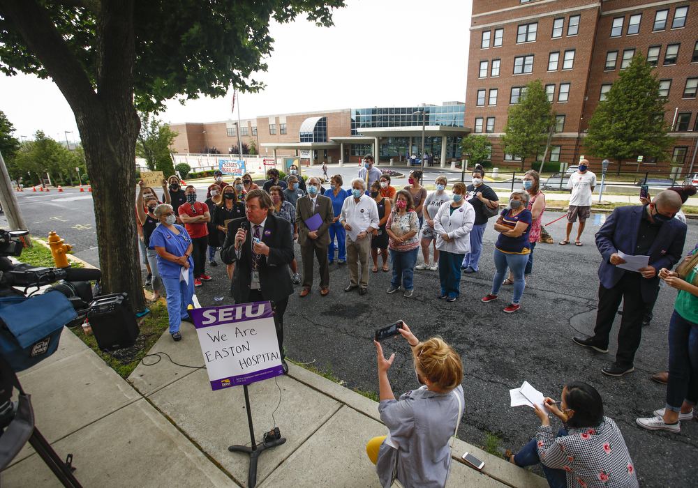 Easton Hospital workers rally ahead of St. Luke’s sale