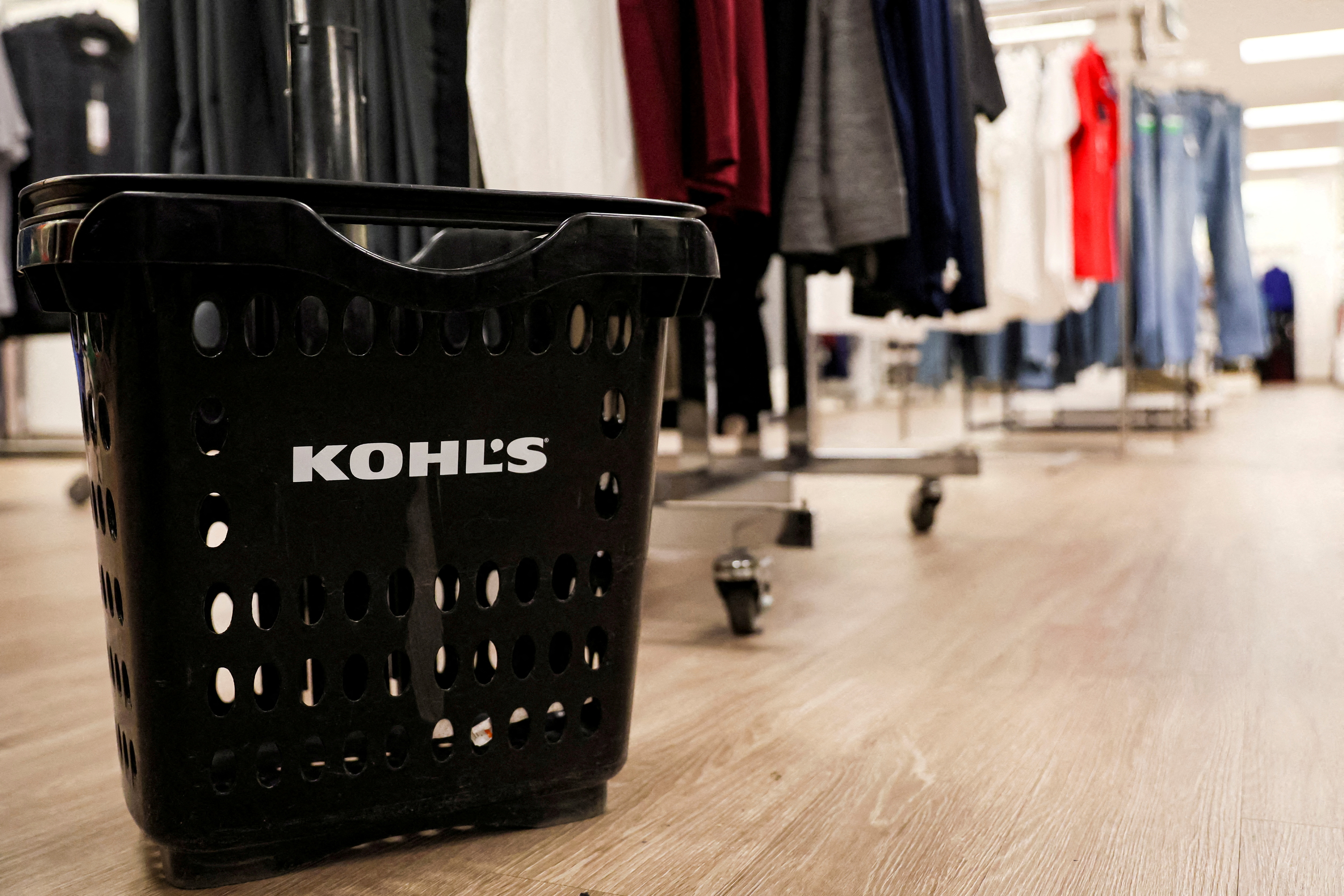 Kohls Holiday Schedule 2023 Kohl's Eyes Strong 2022 Profits, Turns To Failsafe Brands | Reuters