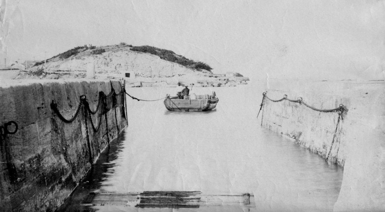 Museum Adds "Horse Ferry" Photo To Collection Bernews