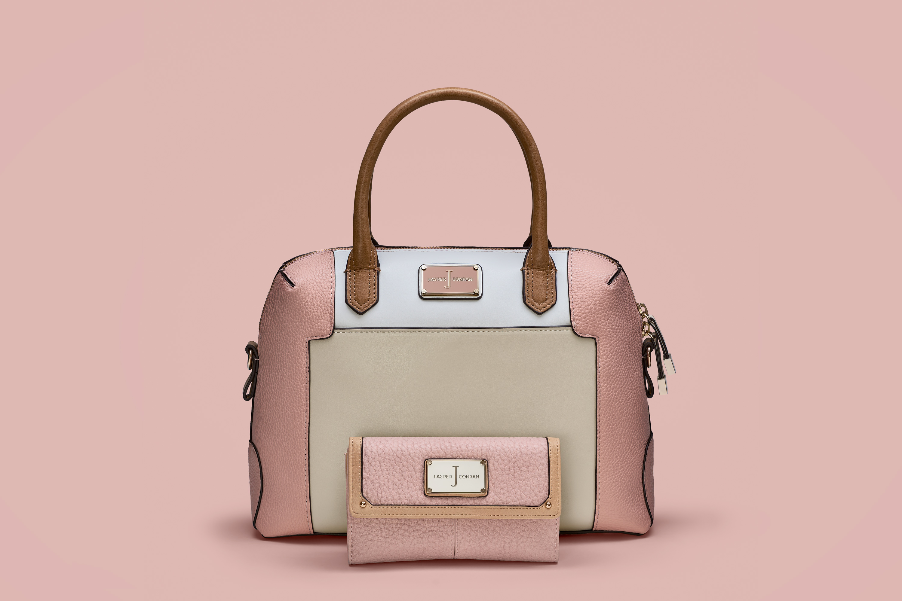 Change Your Background To Any Color In