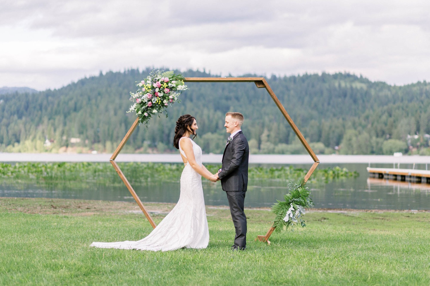 Hauser Lake Farm Venue Info on Wedding Maps