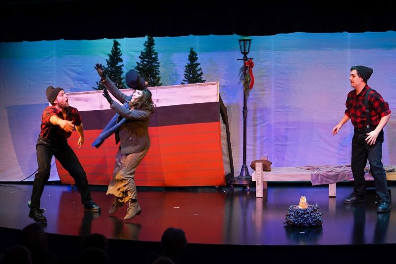 Review THE CHRISTMAS TREE SHIP at Blue Gate Theatre
