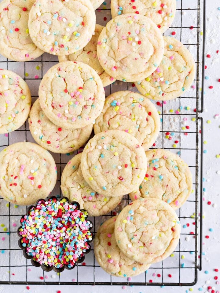Birthday Cake Blondies (Funfetti Blondies) Cloudy Kitchen