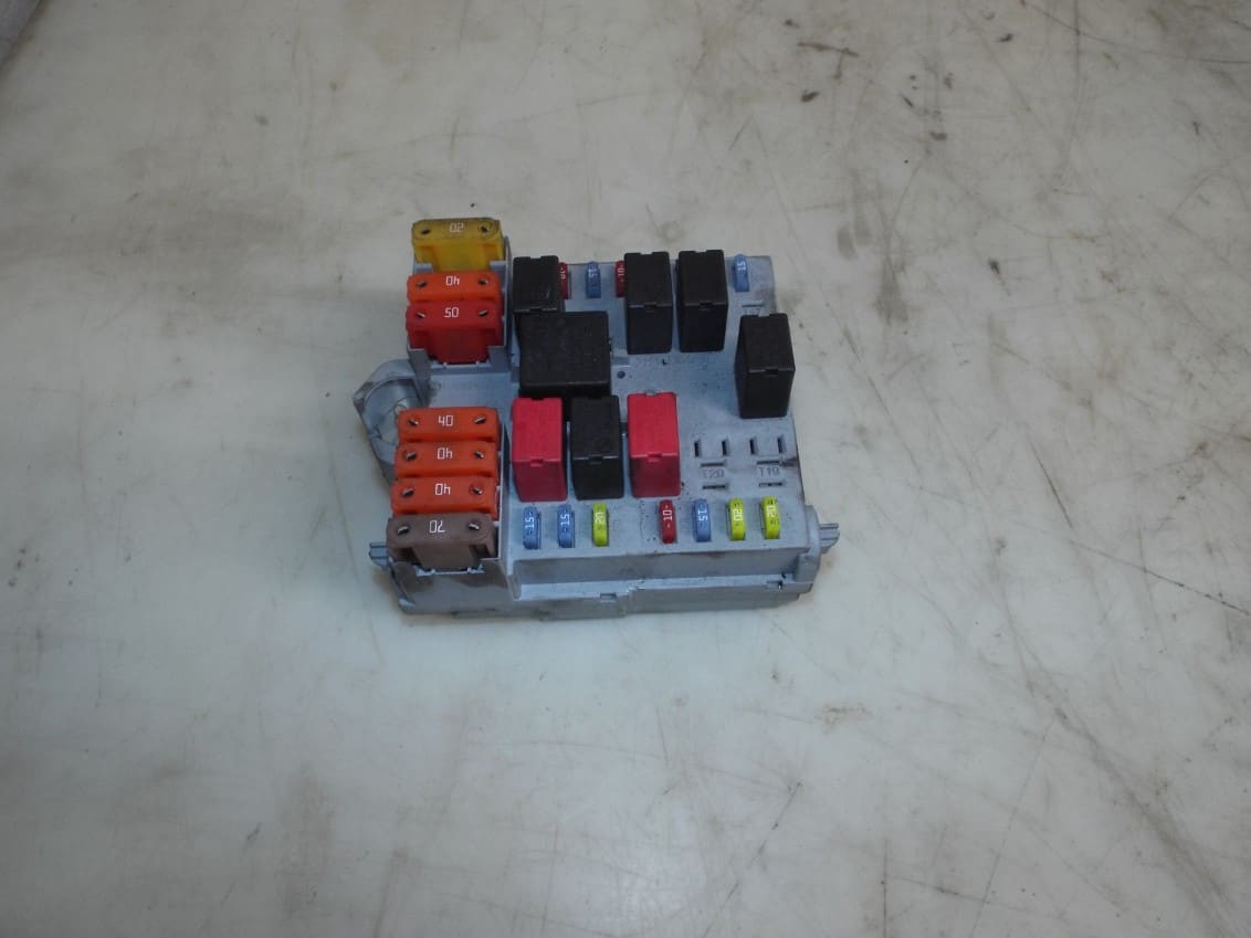 Engine Fuse Relay Box Alfa Romeo 939 159 Brera Spider Engine Fuse Relay Box Alfa Romeo 939 159 Brera Spider