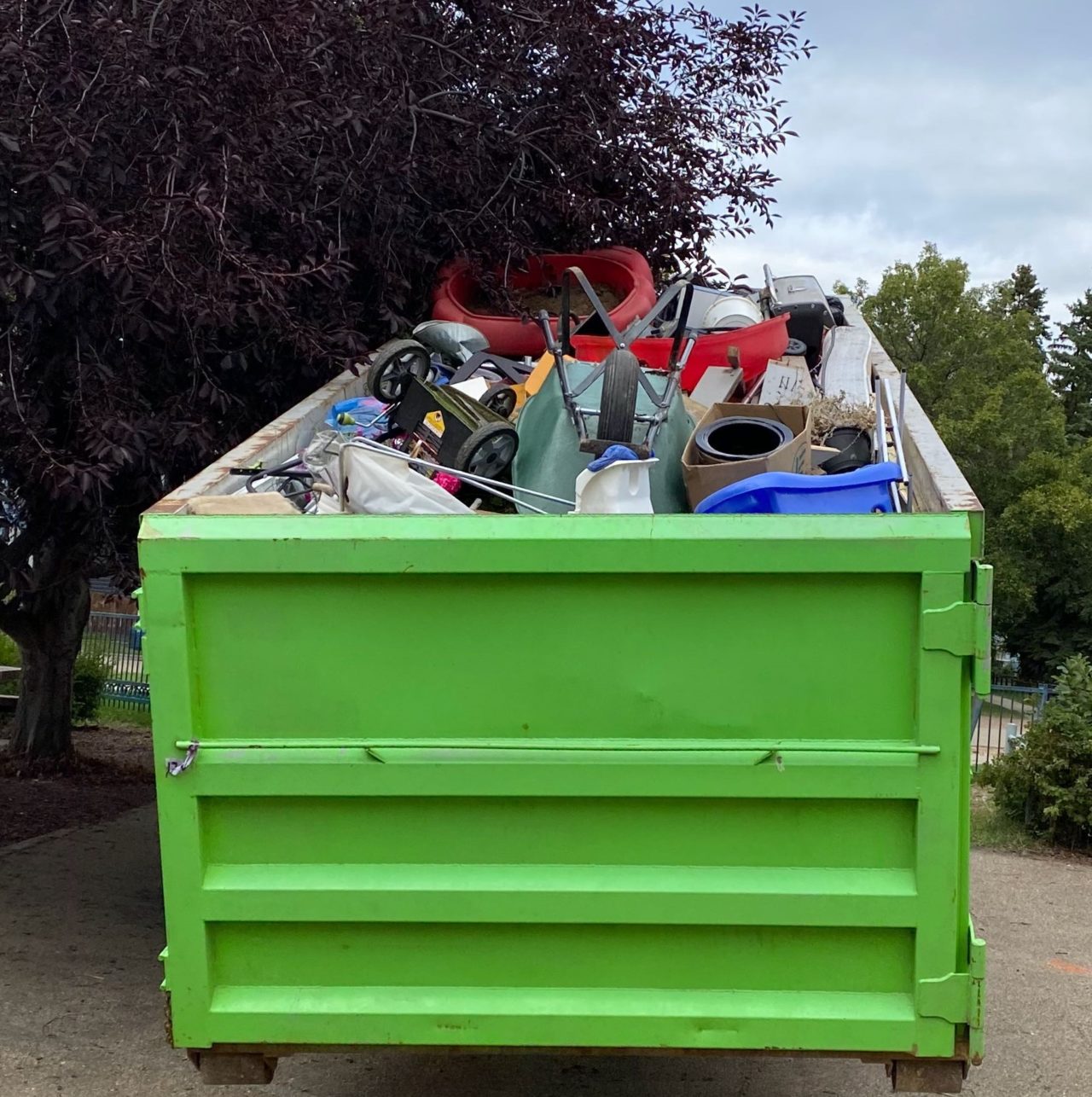 Big Bin Event gathers unwanted trash and other treasures Cloverdale