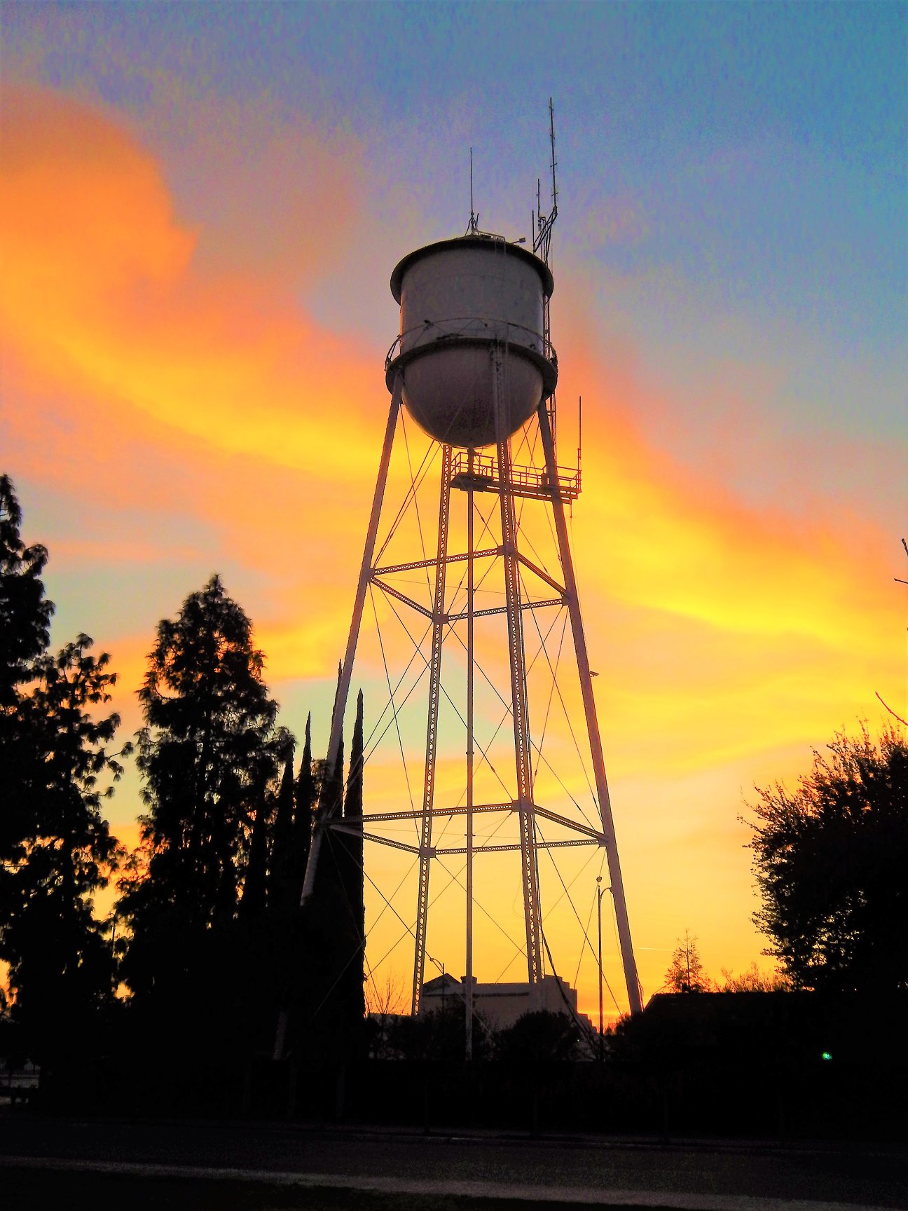 Treasure Hunt for Antiques & Collectibles in Central California