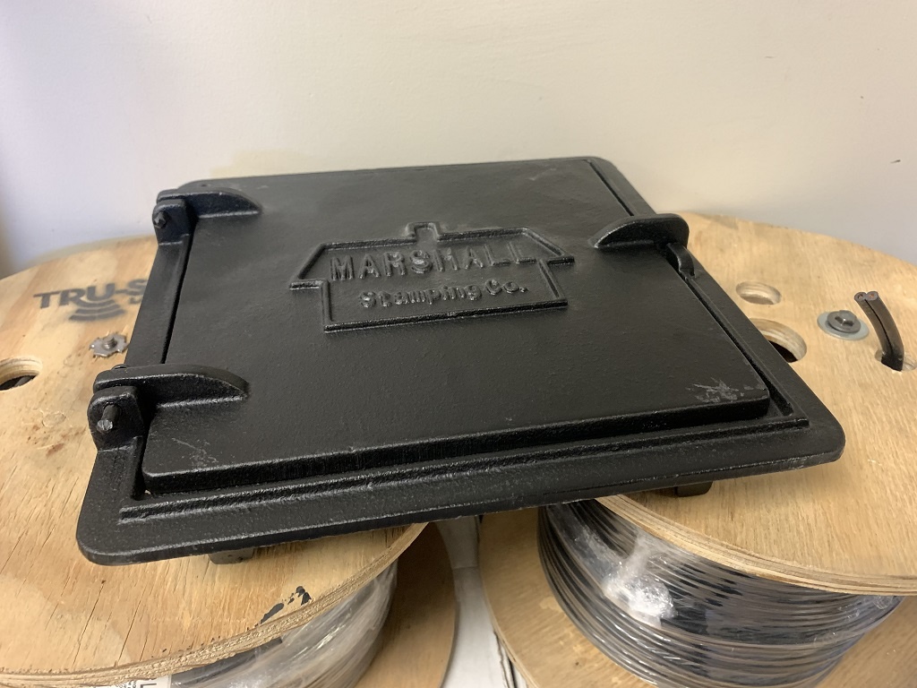 CHIMNEY IRON CLEAN OUT DOOR