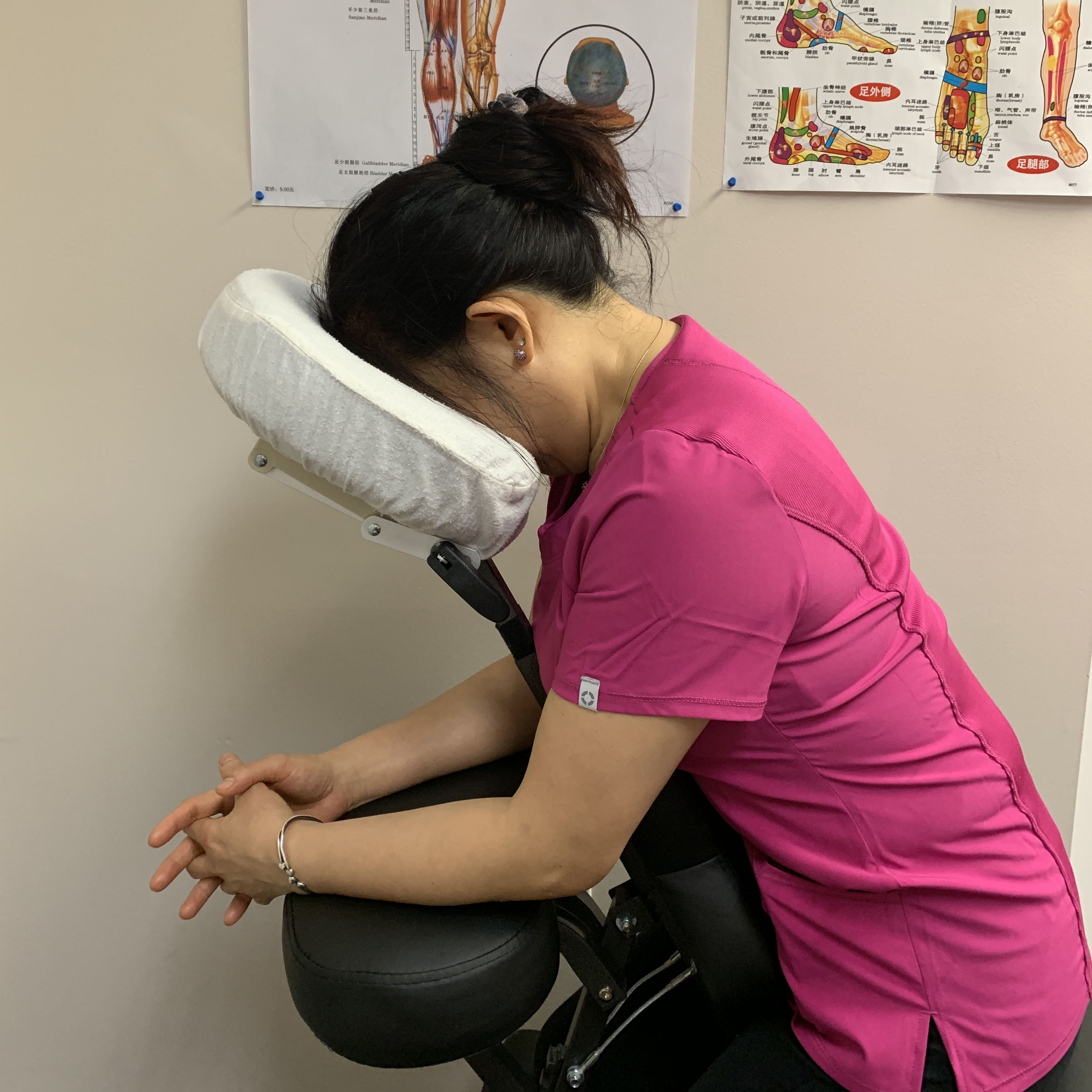 Foot & Chair Back Massage CL Therapeutic Massage, Vienna, VA