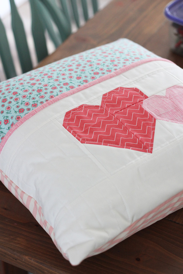 A Heart Pocket Pillow and hanging a quilt Cluck Cluck Sew