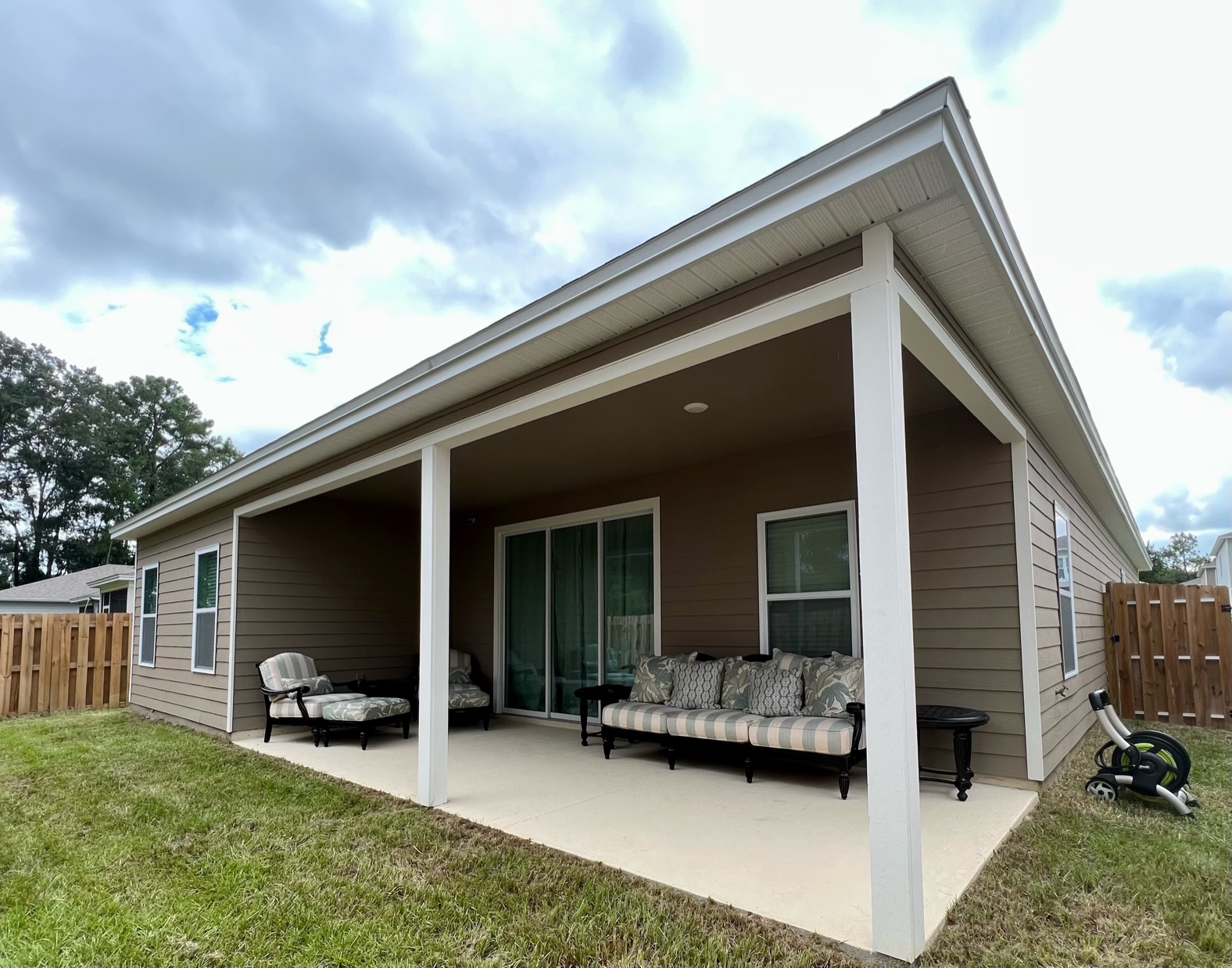 JUST LEASED! 4/2.5 HOUSE FOR RENT IN ARBOR GREENS!