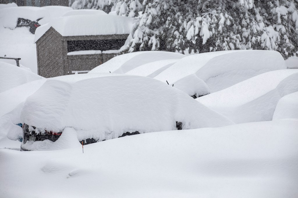 I70 reopens in Colorado after 4 feet of snow in mountains