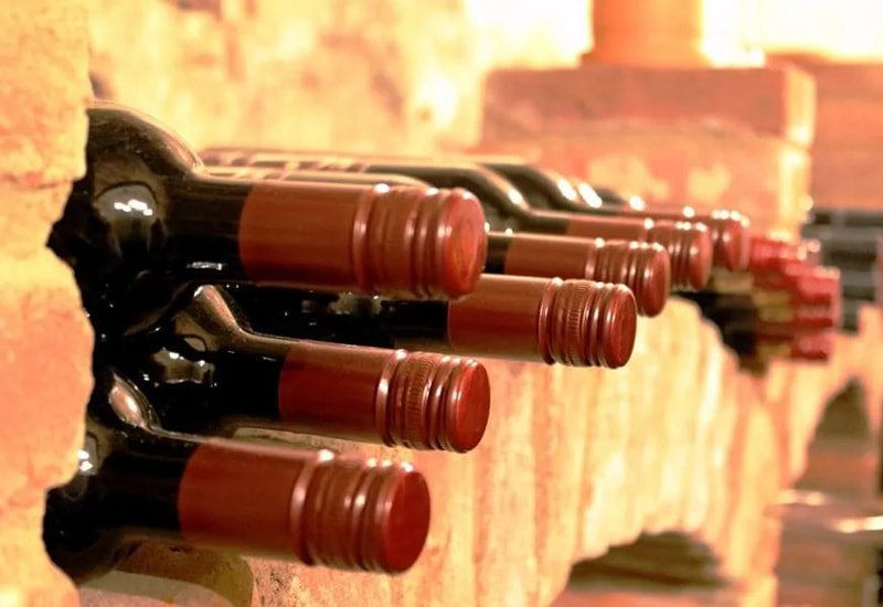 PlaceTheBottleHorizontally.jpg