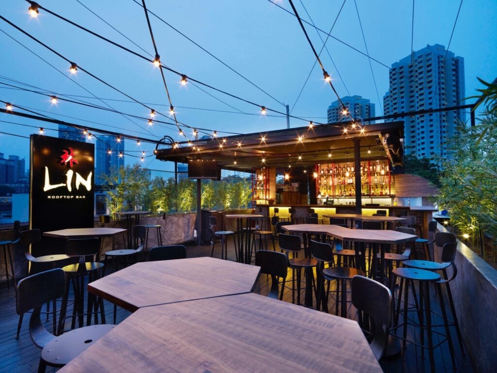 Sip and Save 10 Best Affordable Rooftop Bars in Singapore [2024] Flow