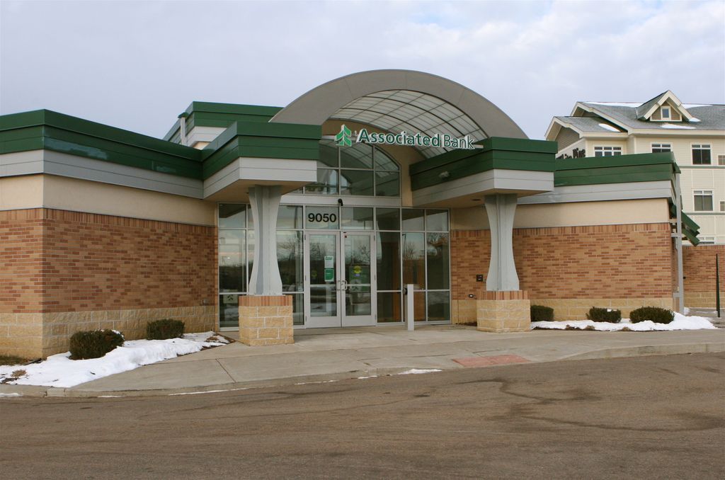 Associated Bank opens first branch in Inver Grove Heights Associated Bank