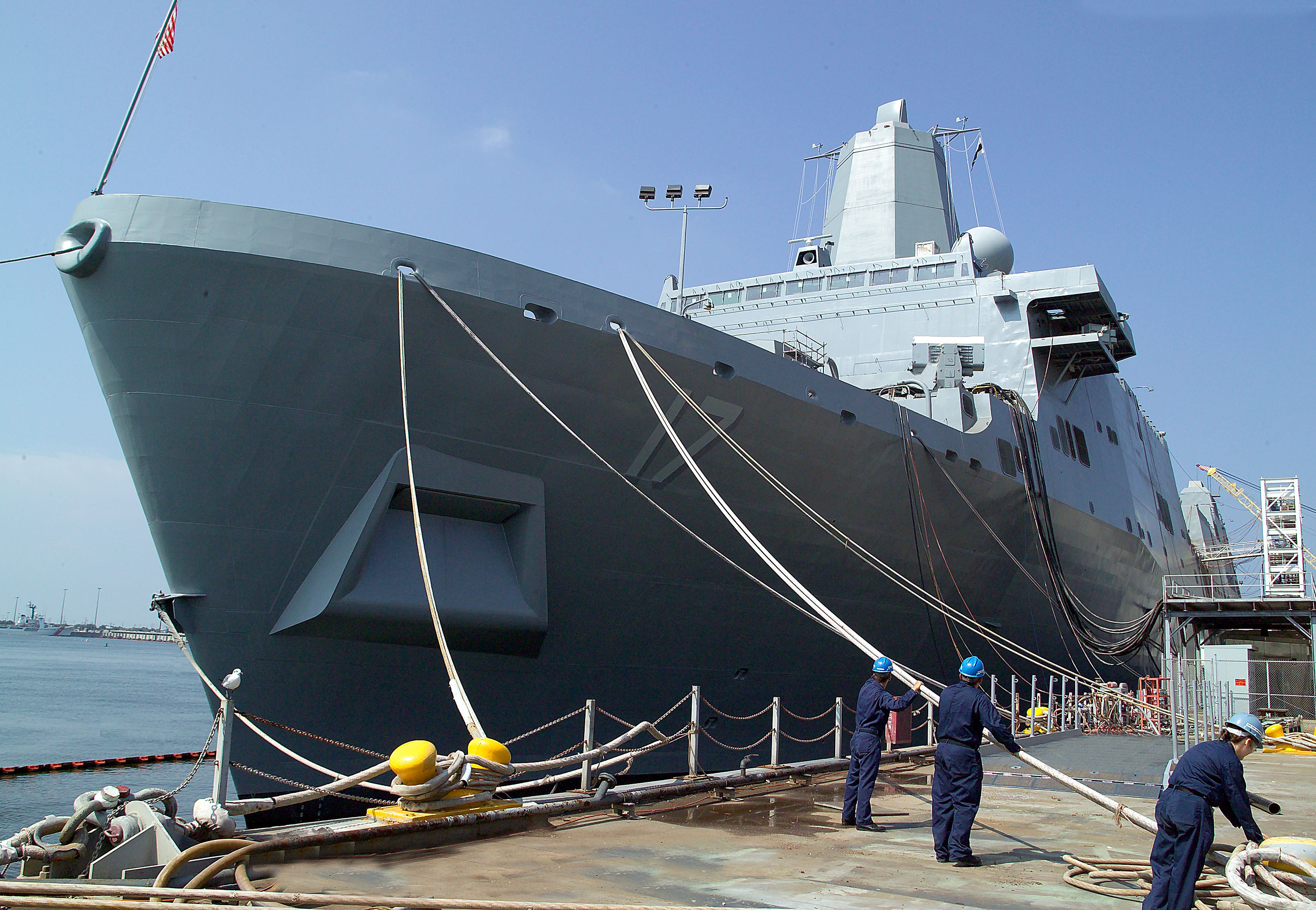 Photo Release Crew Moves Aboard SailorFriendly Northrop Grumman