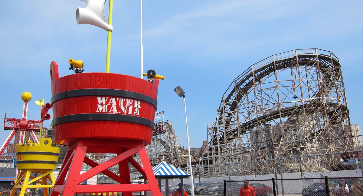 Photos Coney Island Back The Cyclone, Wonder