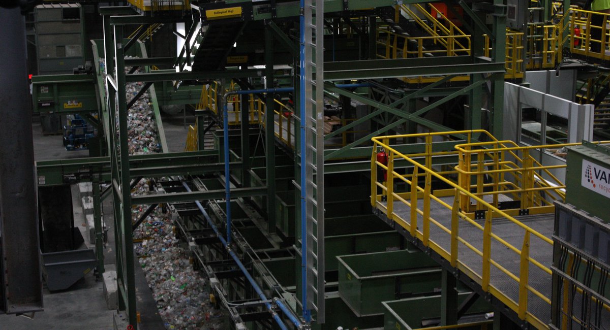 Photos Step Inside Brooklyn's Massive New Recycling Center Gothamist