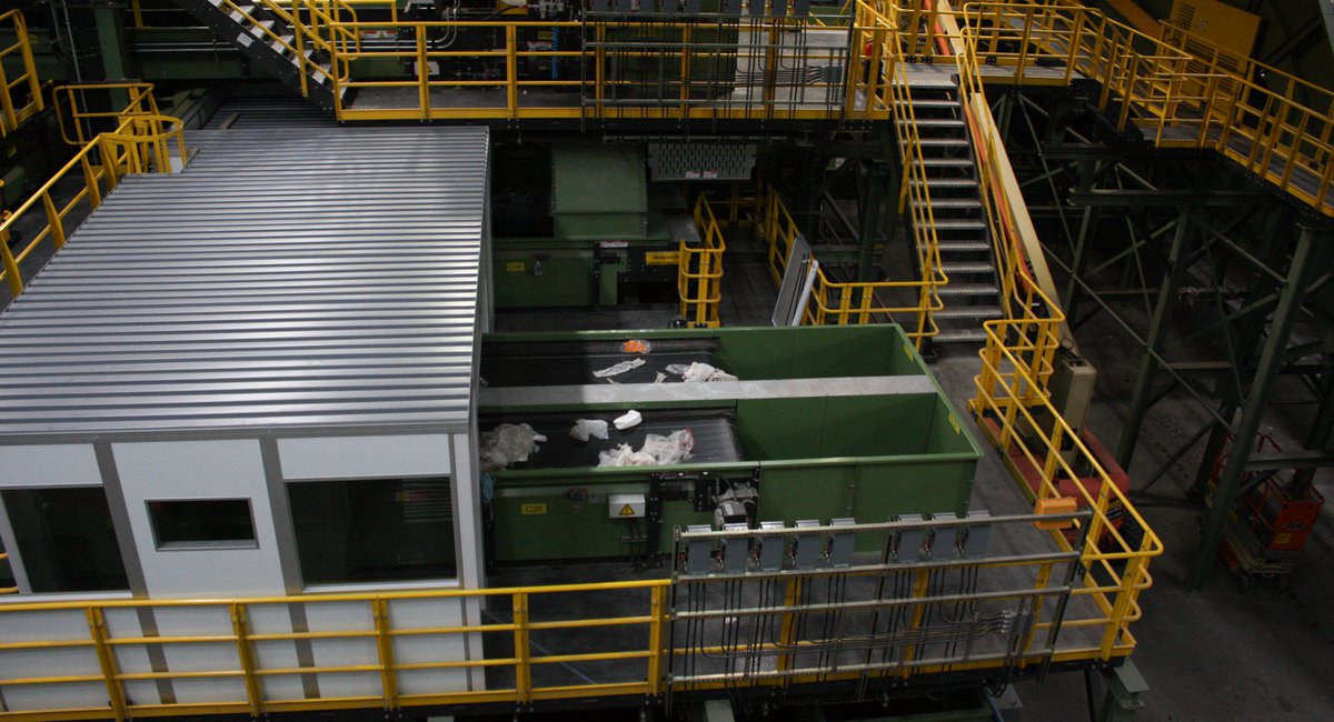 Photos Step Inside Brooklyn's Massive New Recycling Center Gothamist