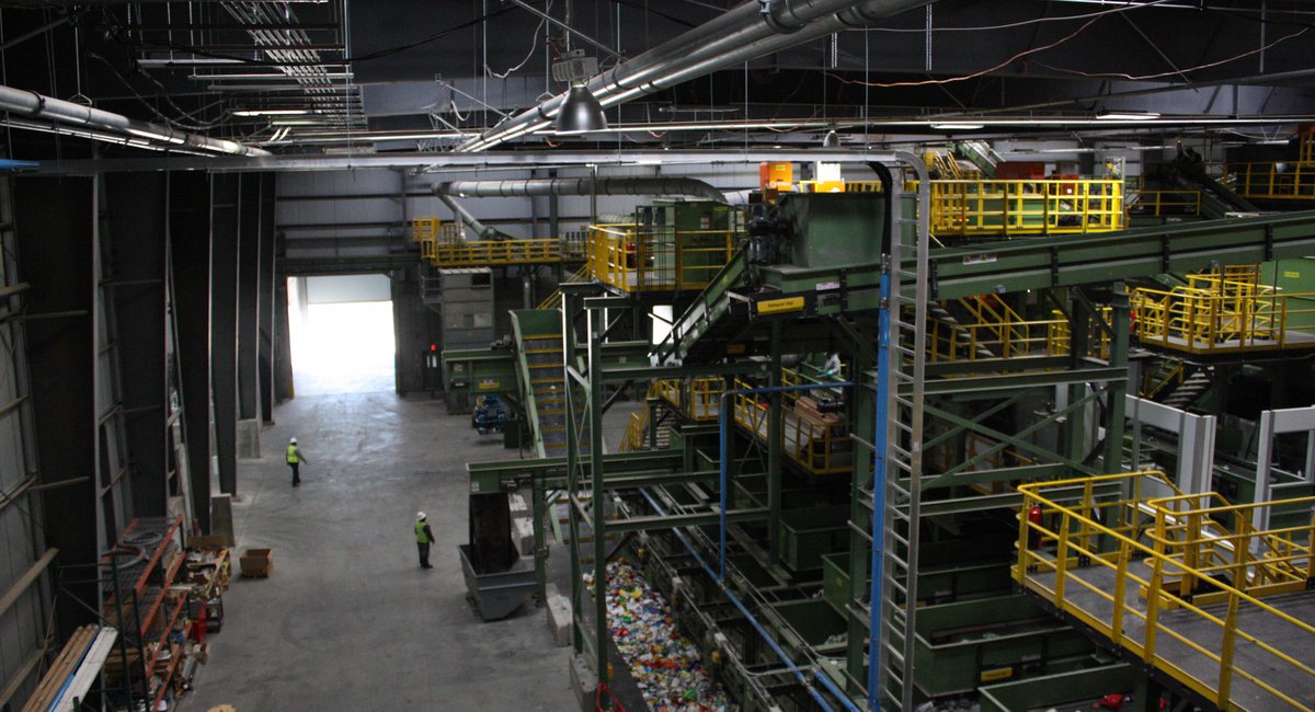 Photos Step Inside Brooklyn's Massive New Recycling Center Gothamist