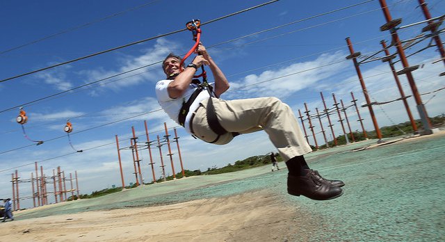 SEE IT Your Boy Andrew Cuomo SHREDS Jones Beach Zipline 